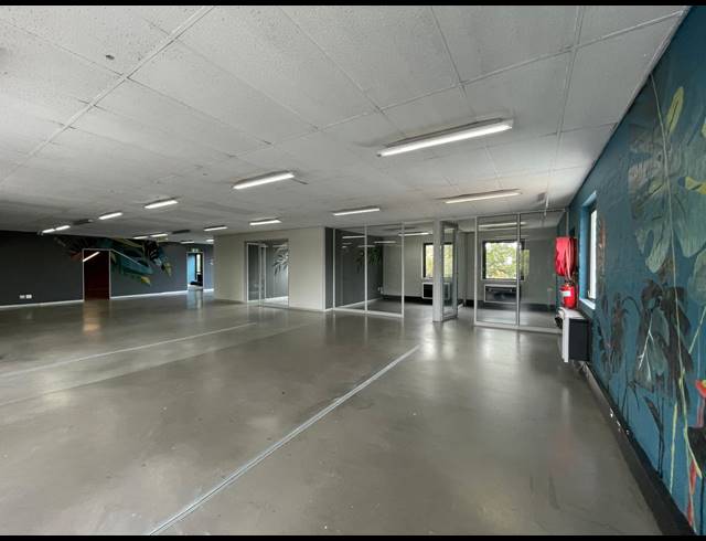 2,859M² OFFICE TO LET IN BRYANSTON